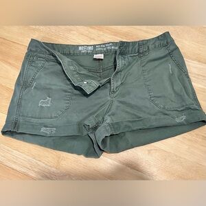EUC mossimo supply co. Mid rise shorts, distressed, army green sz 12